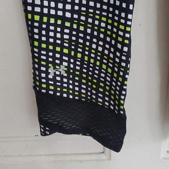 Under Armour Cropped Grid Leggings - Picture 2 of 8